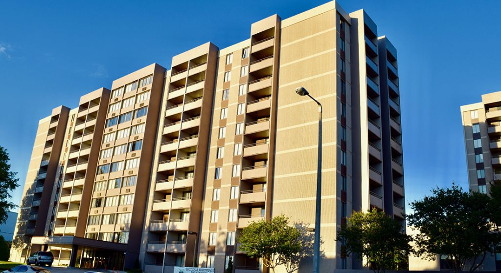 City View Towers exterior, Memphis, Tennessee