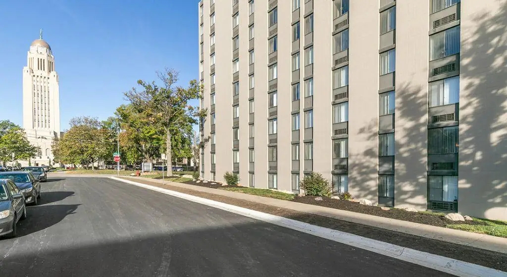 Capitol View Tower Apartments exterior