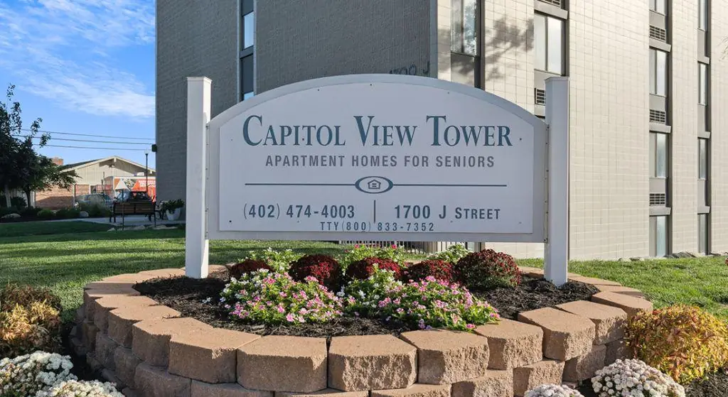 Capitol View Tower Apartments exterior sign