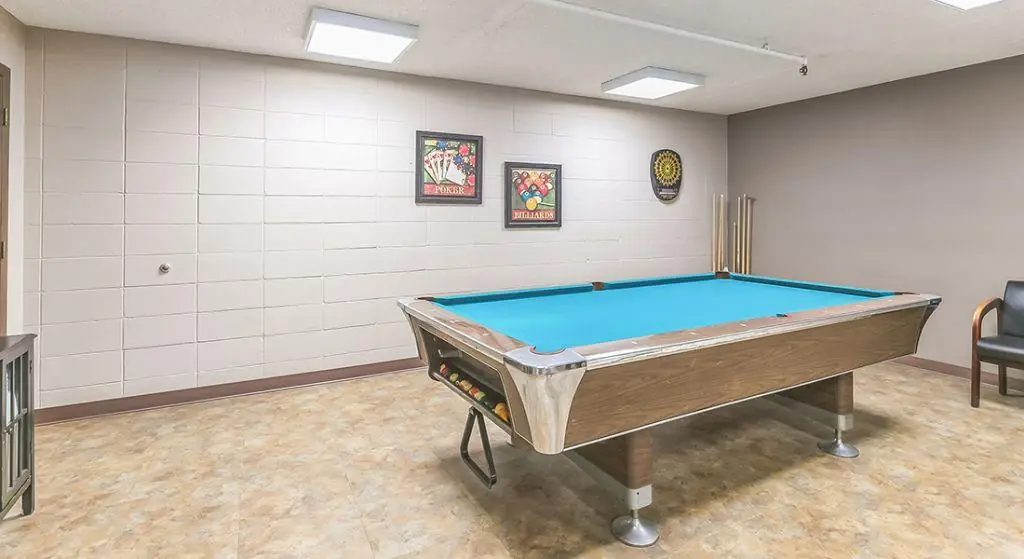 Capitol View Tower Apartments gameroom