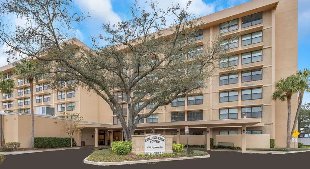 College Park Towers I&II exterior