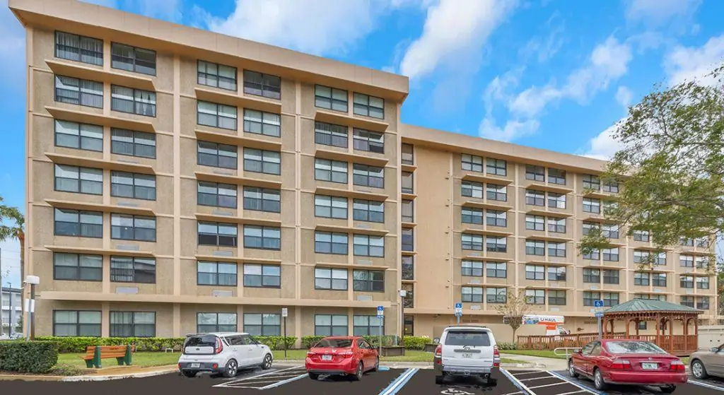 College Park Towers I&II exterior