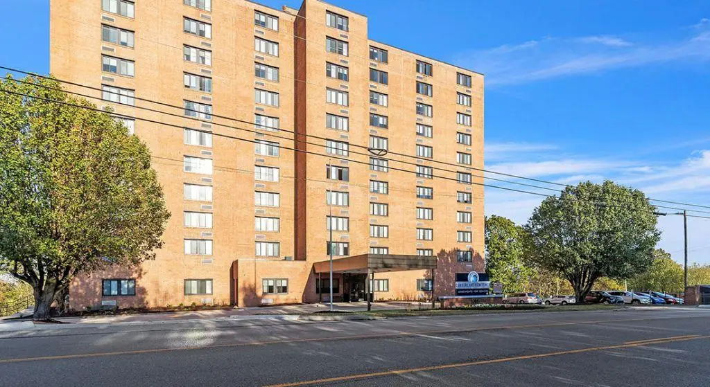 Cumberland View Towers exterior