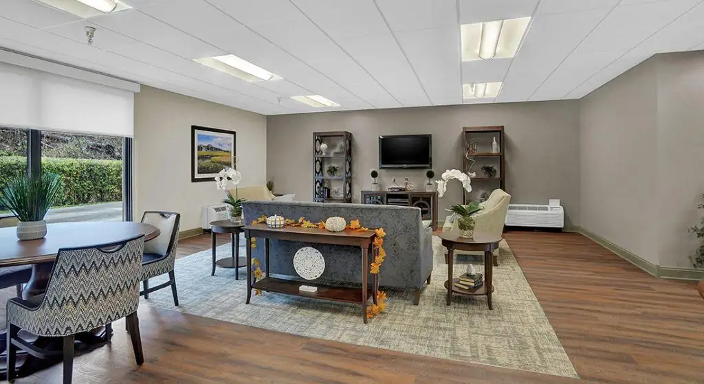 East Boros Apartments lounge