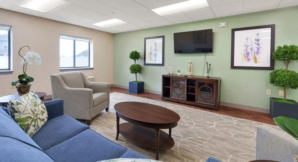 Farmdale Tower II lounge