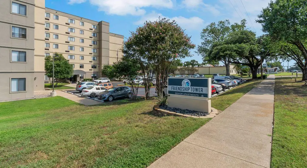 Friendship Tower Corsicana Exterior