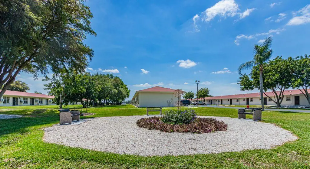 Glades Diamond exterior