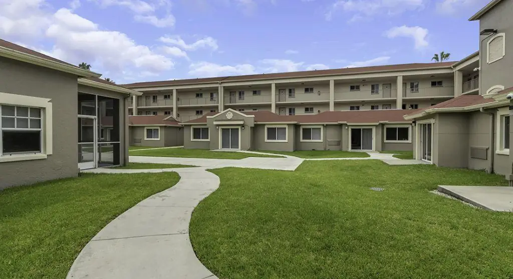 Glades Pioneer exterior