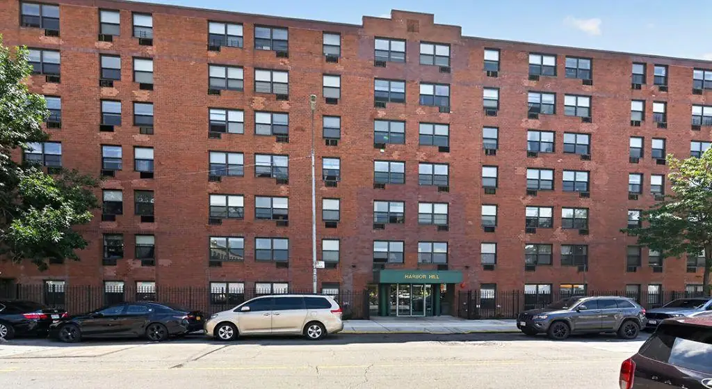 Harbor Hill Exterior