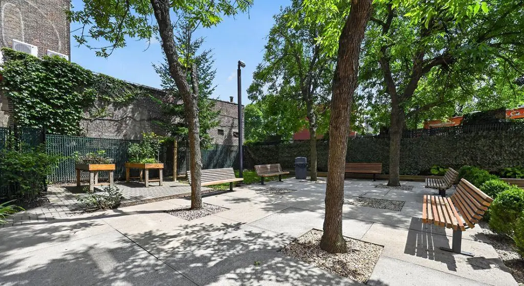 Harbor Hill Exterior