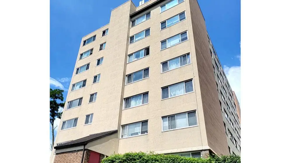 Hillsboro Plaza exterior