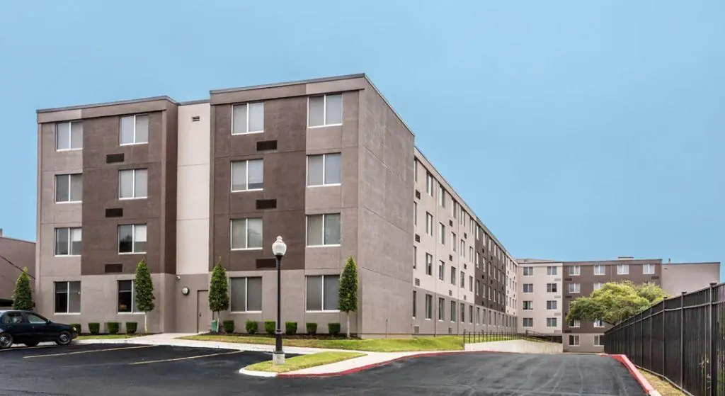 Jordan Square Apartments exterior