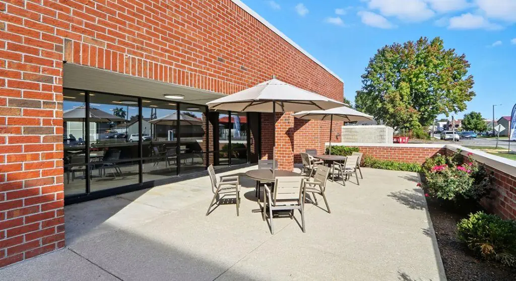 Kenmar exterior