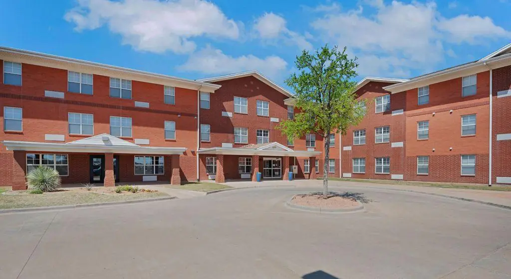 Oak Grove Senior Apartments exterior