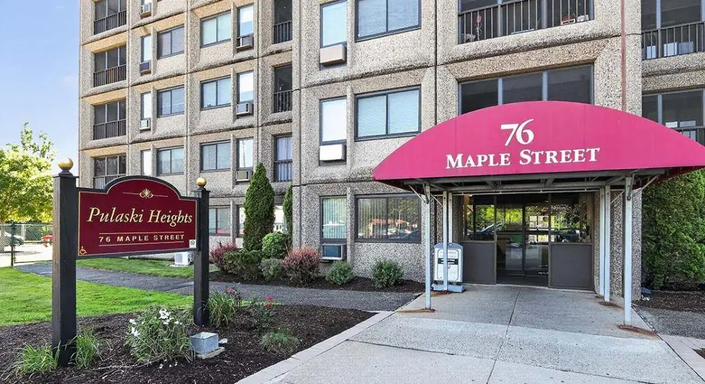 Pulaski Heights exterior