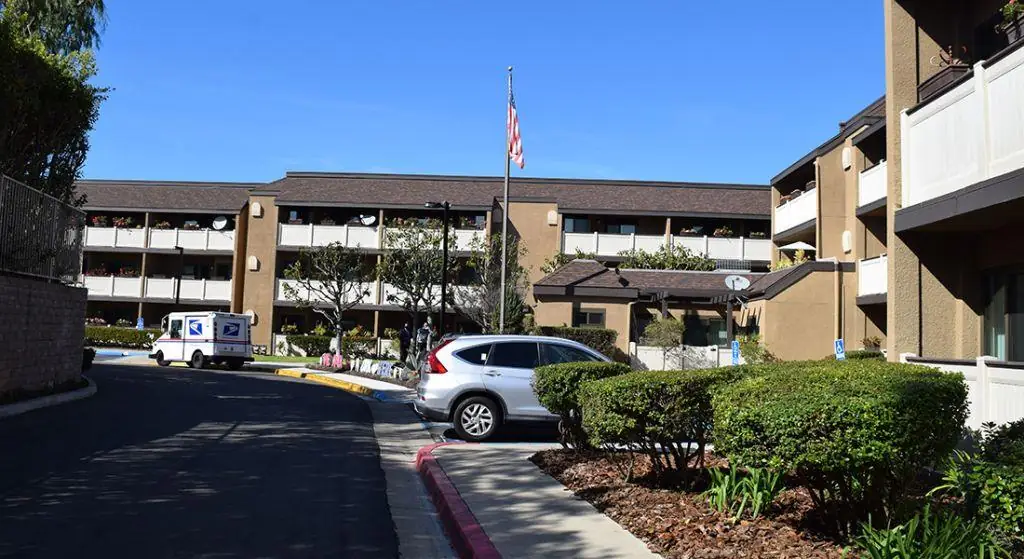Seaview Plaza exterior