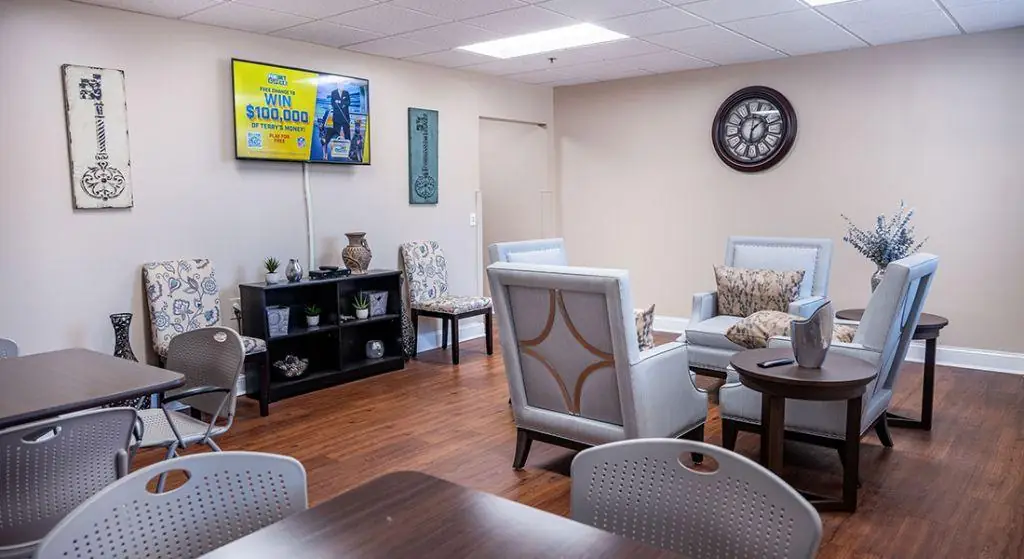 Silvertree Seniors of Atlanta lounge