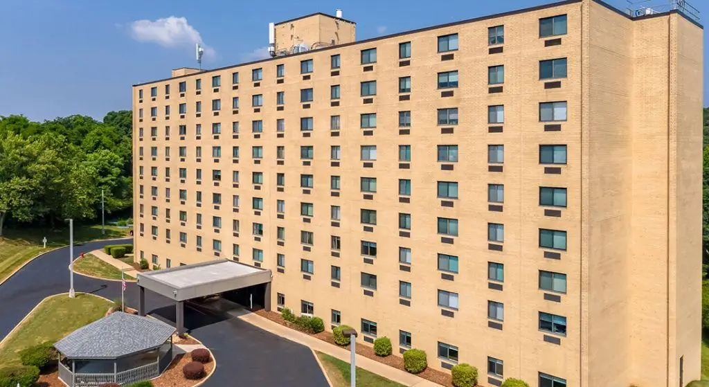 Silvertree Seniors Chattanooga exterior