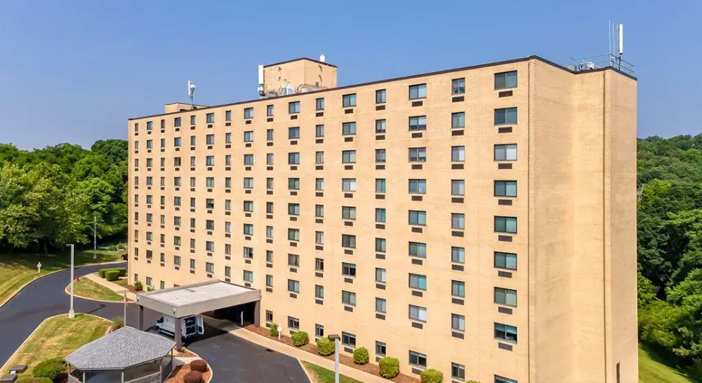 Silvertree Seniors Chattanooga exterior