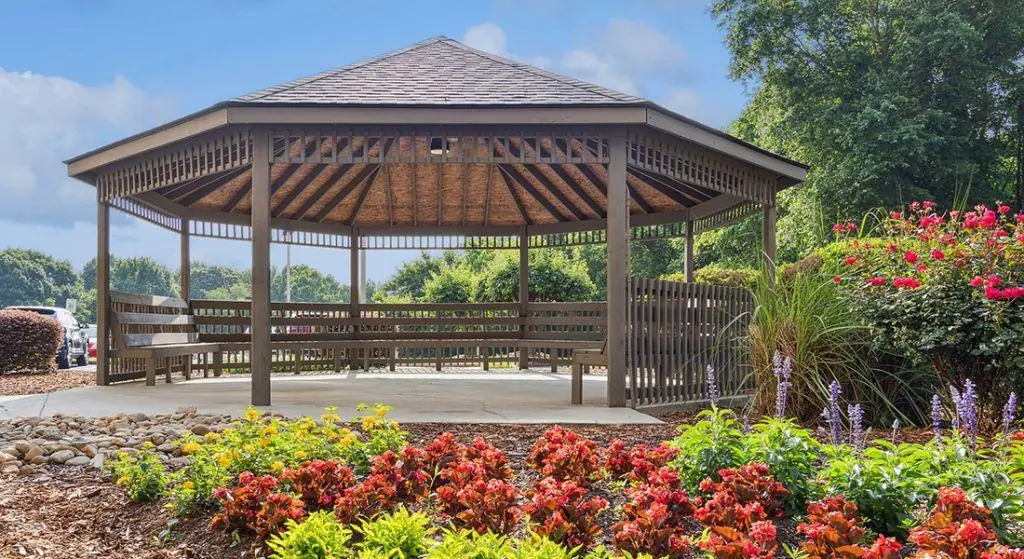 Silvertree Seniors Chattanooga exterior gazebo
