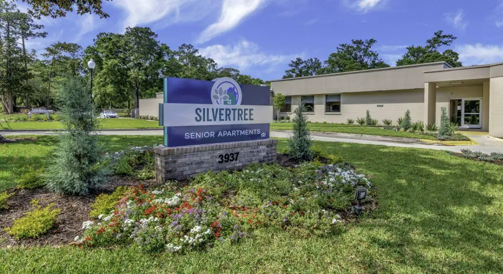 Silvertree Seniors Jacksonville exterior sign
