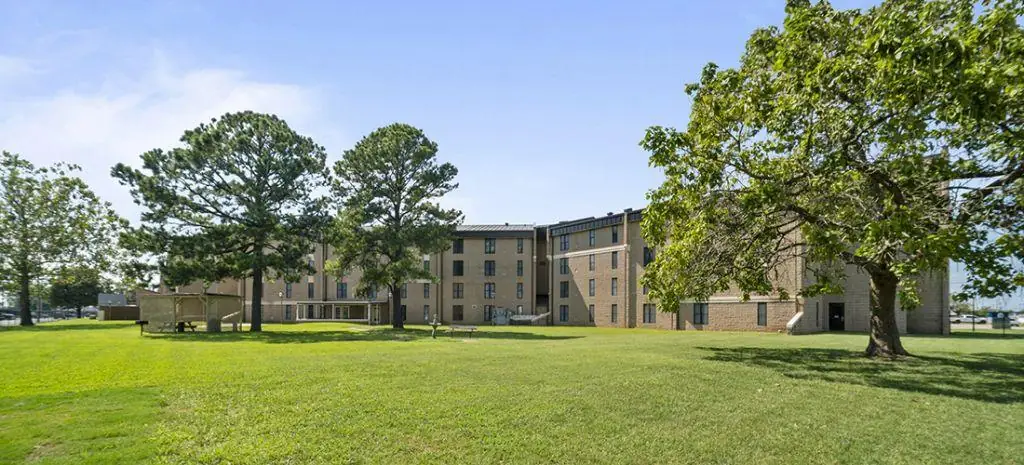 Silvertree Seniors Portsmouth exterior
