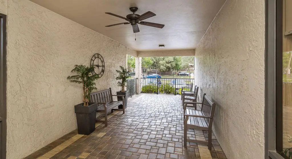 Silvertree Seniors of Tampa patio