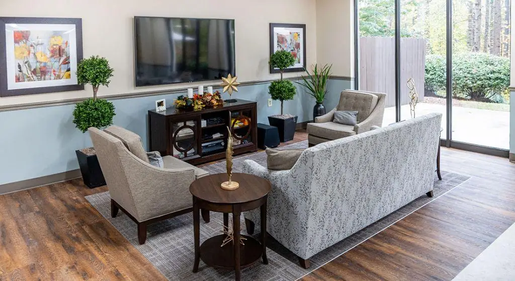 Smyrna Tower Apartments lounge