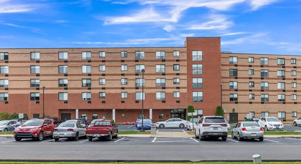 Temple Apartments exterior
