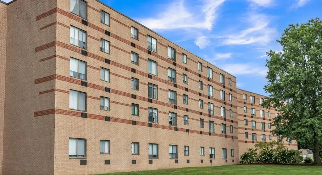 Temple Apartments exterior