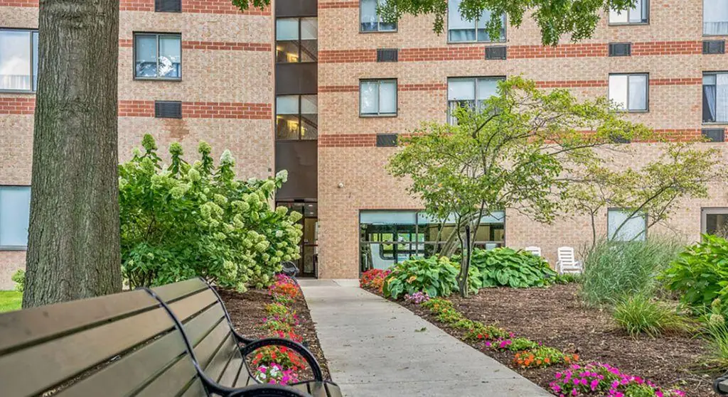 Temple Apartments exterior