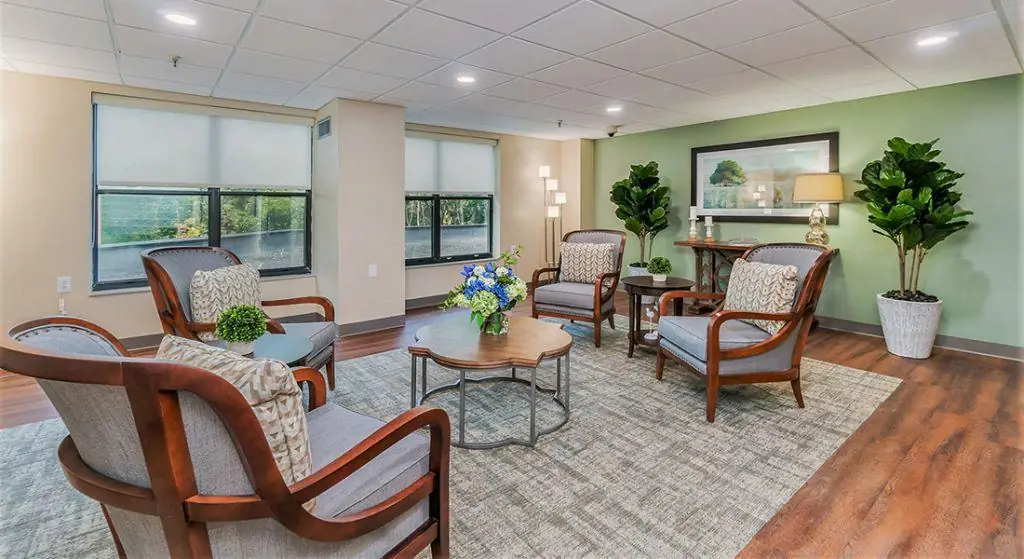 Temple Heights Manor lounge