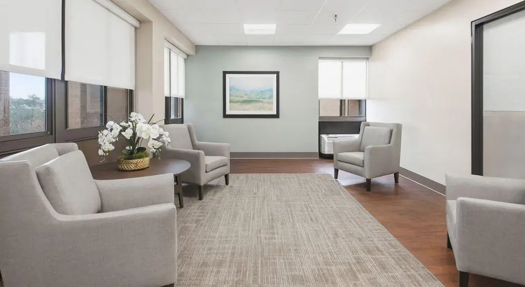 Tulipwood lounge