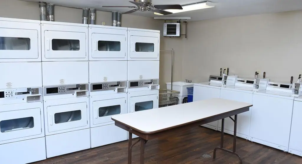 Unico Village Apartments laundry